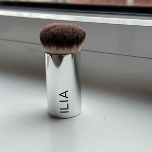 COPY - Ilia perfecting buff brush